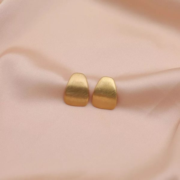 Wavy Studs