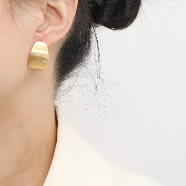 Wavy Studs