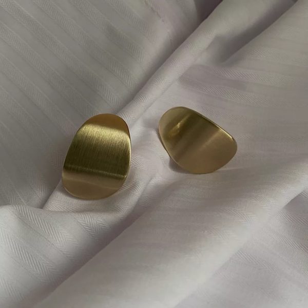 Wavy Studs
