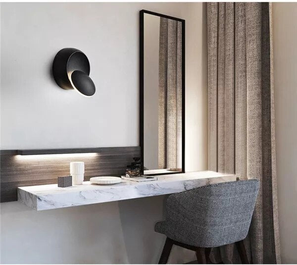 Modern Rotatable Wall Light